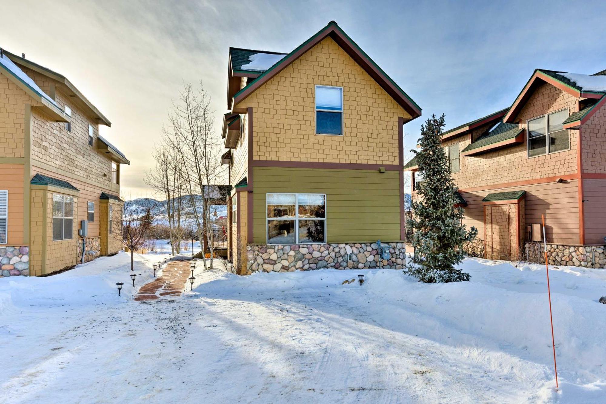 Riverfront Cabin About 4 Mi To Granby Ranch! Exterior photo