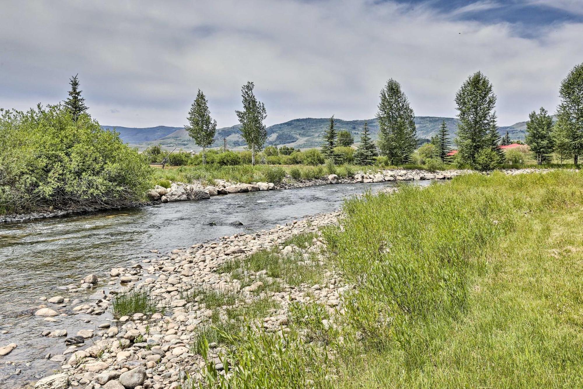 Riverfront Cabin About 4 Mi To Granby Ranch! Exterior photo