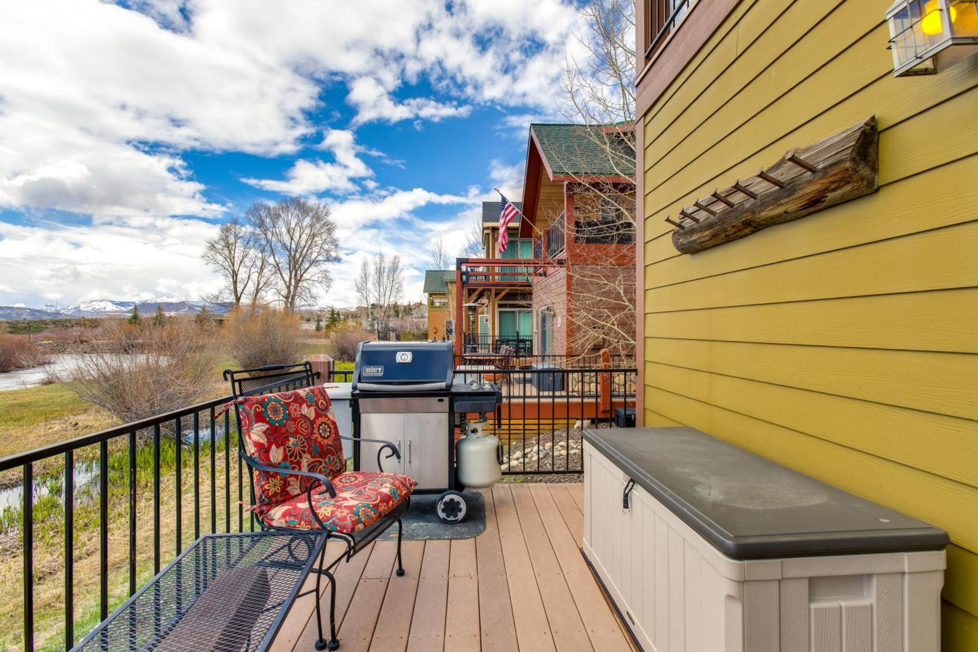 Riverfront Cabin About 4 Mi To Granby Ranch! Exterior photo